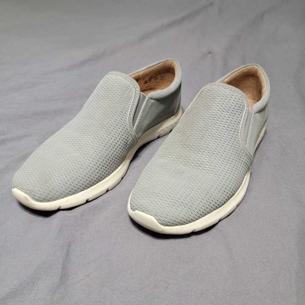 Soul by Nauralizer Gray Suede Slip On Sneakers